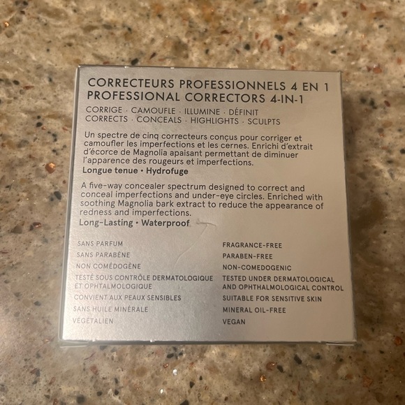 Lise Watier Portfolio Professional Correctors - Picture 2 of 6